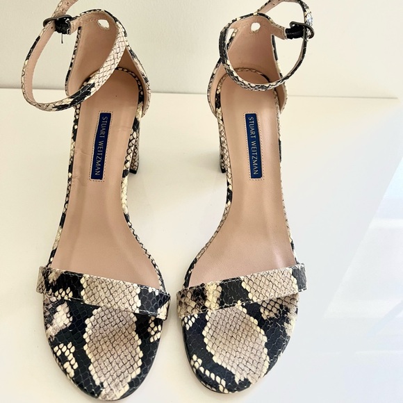 Stuart Weitzman heeled sandal. Size 8.  Excellent condition. - Picture 2 of 6